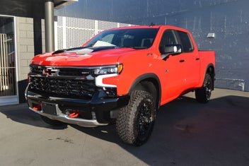 Chevrolet Silverado 2026 photo 2
