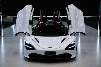 Mclaren 720S 2019 photo 2