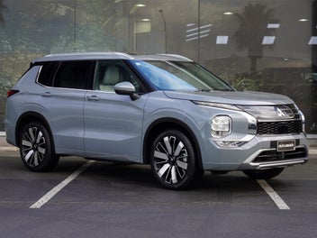 Mitsubishi Outlander 2026 photo 2