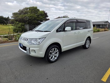 Mitsubishi Delica 2017 photo 4