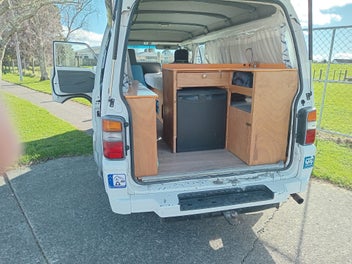 Mitsubishi L300 2012 photo 5