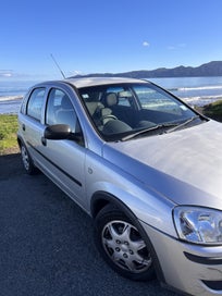 Holden Barina 2004 photo 4