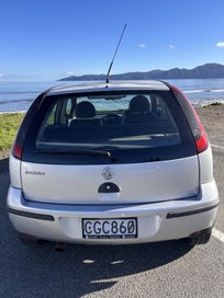 Holden Barina 2004 photo 5