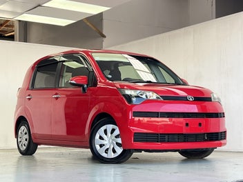 Toyota Spade 2013 photo 2