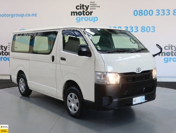 Toyota Hiace 2020 photo 2