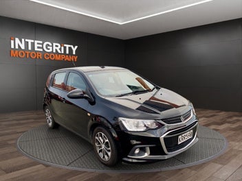Holden Barina 2017 photo 2