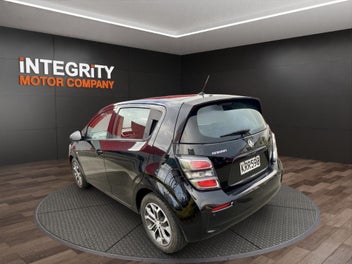Holden Barina 2017 photo 3