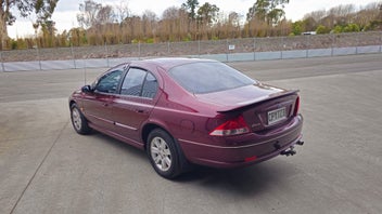 Ford Falcon 2000 photo 5
