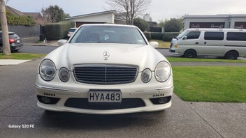Mercedes-Benz E55 2006 photo 2