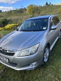Subaru Exiga 2012 photo 4