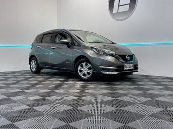 Nissan Note 2016 photo 2