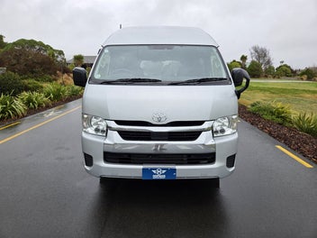 Toyota Hiace 2022 photo 3