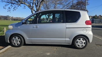 Toyota Porte 2005 photo 3