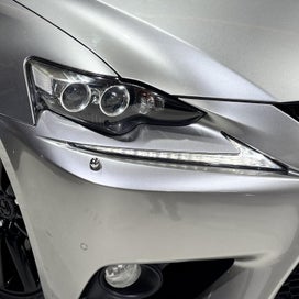 Lexus Is 300H 2014 photo 5