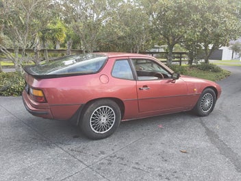 Porsche 924 1983 photo 3