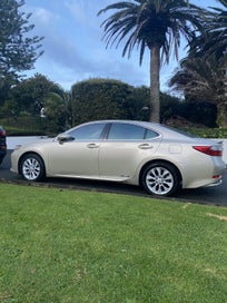 Lexus Es300H 2014 photo 2