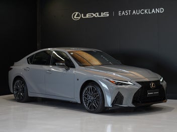Lexus Is 500 2025 photo 2