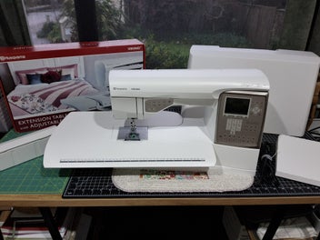 Listing 2 of 8 for Husqvarna Viking DESIGNER TOPAZ 30 Sewing And Embroidery Machine