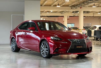 Lexus Is 300H 2014 photo 2