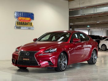 Lexus Is 300H 2014 photo 4