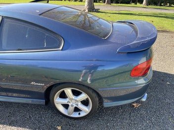 Holden Monaro 2002 photo 3