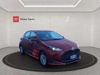 Toyota Yaris 2024 photo 2