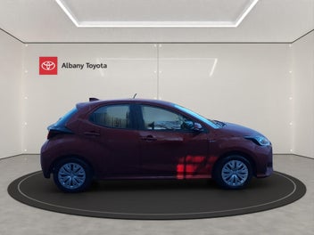 Toyota Yaris 2024 photo 3