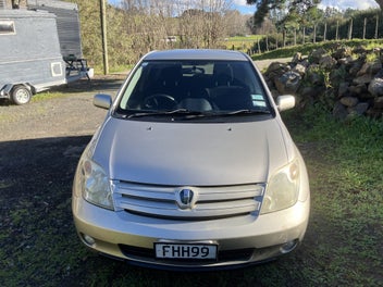 Toyota Ist 2003 photo 3