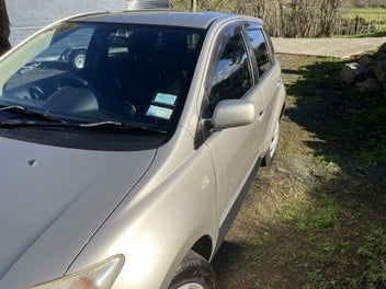 Toyota Ist 2003 photo 4