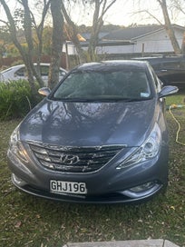 Hyundai I45 2012 photo 2