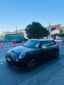 Mini Hatch 2021 photo 2