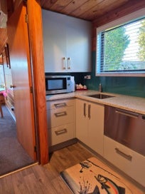 Listing 6 of 15 for Timeshare Ownership / One Week for Sale / Kaimanawa Lodge – Studio Unit
