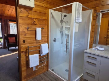 Listing 8 of 15 for Timeshare Ownership / One Week for Sale / Kaimanawa Lodge – Studio Unit