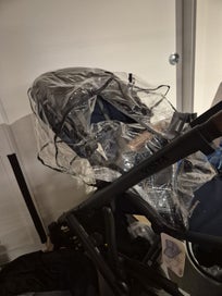 Listing 8 of 17 for UPPAbaby Vista V2 Baby Stroller with bassinet (Great Condition)