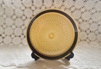 Listing 2 of 3 for Crown Lynn " Ballerina Gold"