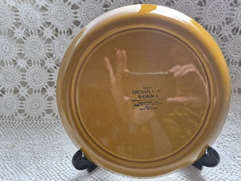 Listing 3 of 3 for Crown Lynn " Ballerina Gold"