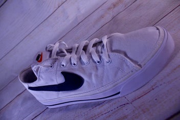 Listing 2 of 18 for NIKE SHOES AMAZING CANVAS SHOES 60% OFF AS NEW "BIG SALE" SIZE 11 $49