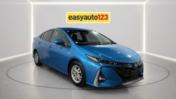 Toyota Prius 2018 photo 2