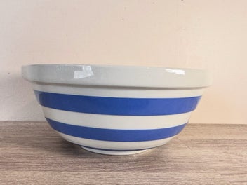 Listing 1 of 4 for Large Corningware mixing bowl