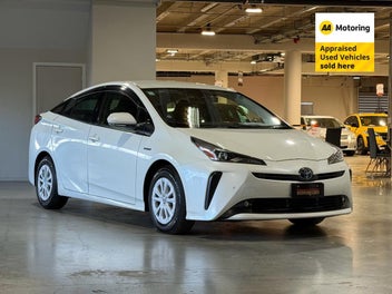 Toyota Prius 2020 photo 2
