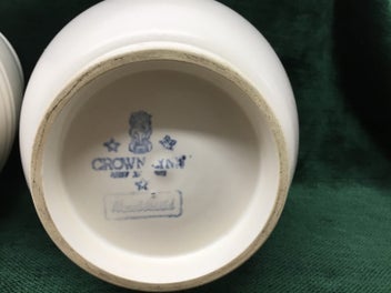 Listing 5 of 10 for Vintage Ernest Shufflebotham Hand-Potted Crown Lynn Vase x2