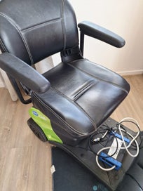Listing 4 of 10 for Invacare Colibri mobility scooter