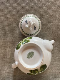 Listing 5 of 5 for Portmeirion hydrangeas tea pot!