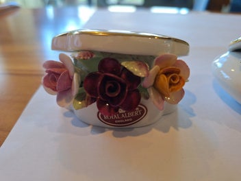 Listing 4 of 4 for Royal Albert Floral Bouquets
