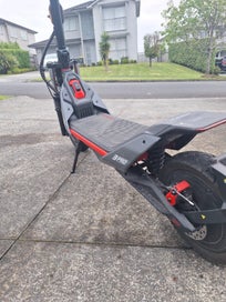 Listing 8 of 14 for Segway Ninebot ZT3 Pro all terrain E scooter.