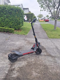 Listing 13 of 14 for Segway Ninebot ZT3 Pro all terrain E scooter.