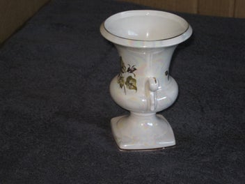 Listing 3 of 12 for Crown Lynn Titian Vase Lustre Finish UNB 300-0