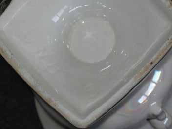 Listing 12 of 12 for Crown Lynn Titian Vase Lustre Finish UNB 300-0