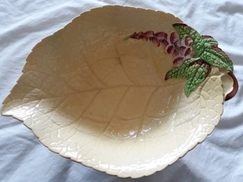 Listing 1 of 5 for CarltonWare Leaf Footed Bowl