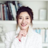 Sandra He